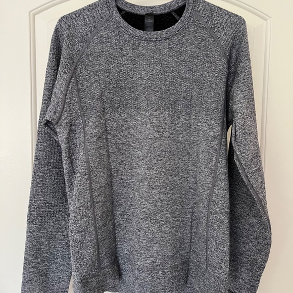 Lululemon Engineered Warmth Long Sleeve Crew - M - Picture 2 of 5